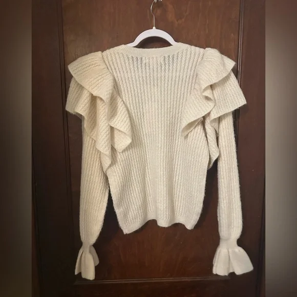 NWT Rachel Parcell Ruffle Sleeve Pointelle Sweater Size M - Picture 3 of 5